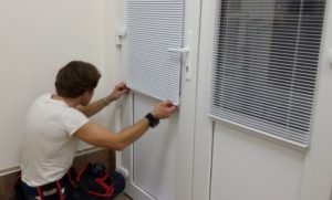 Установка рулонных жалюзи в Перми